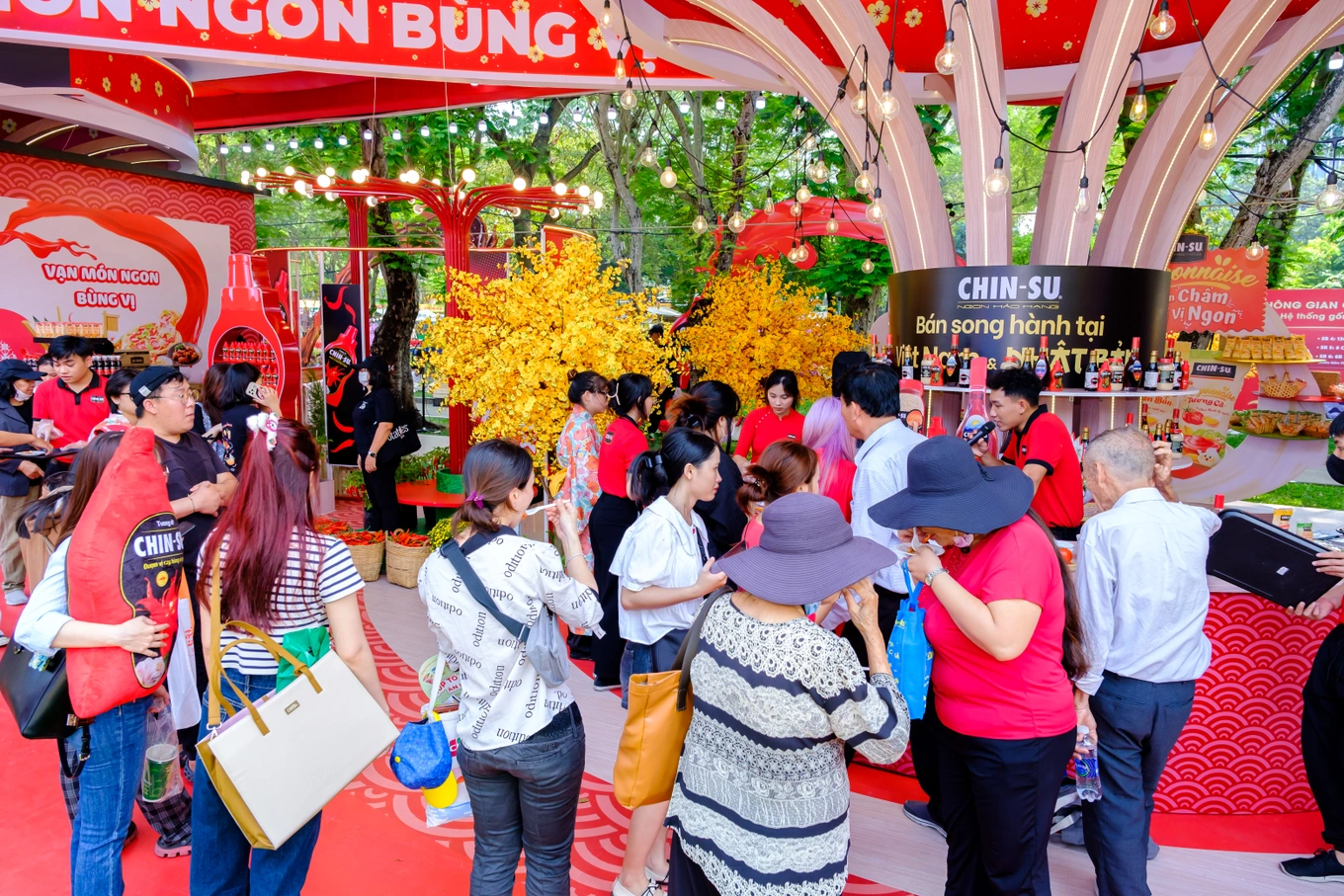 Lan tỏa giá trị truyền thống từ Lễ hội Tết Việt 2024